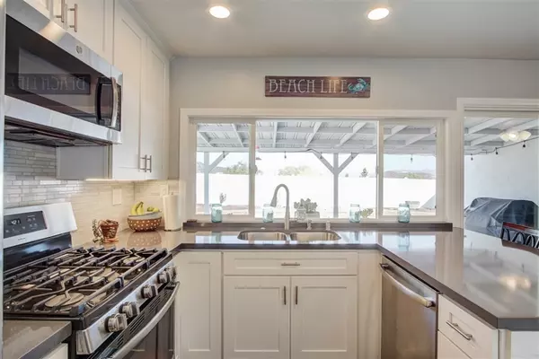 10137 Ashdale Ln, Santee, CA 92071