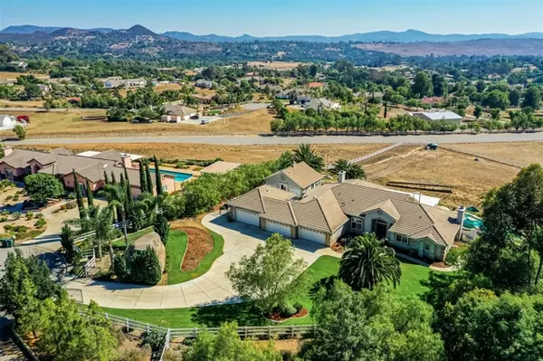 30505 Harvest Moon Circle, Valley Center, CA 92082