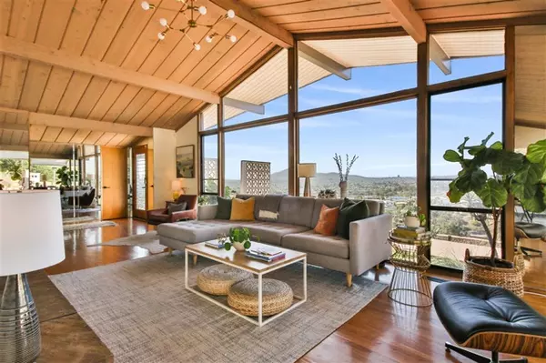 10033 Pandora Drive, La Mesa, CA 91941