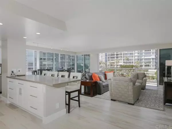1780 Avenida del Mundo #204, Coronado, CA 92118