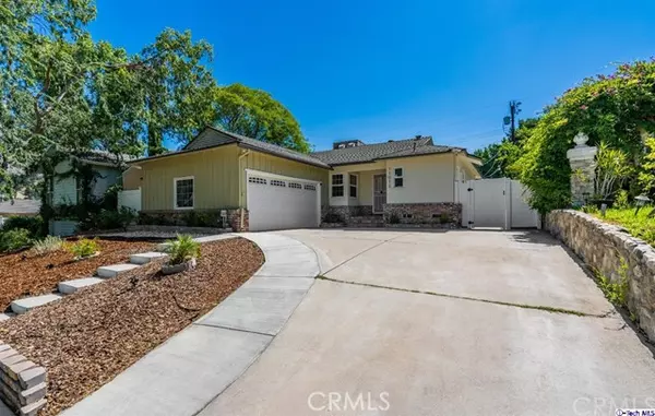 11012 Rhodesia Avenue, Sunland (los Angeles), CA 91040