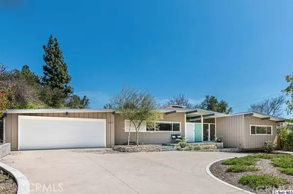 4804 Palm Drive, La Canada Flintridge, CA 91011