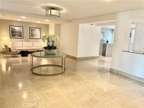 Beverly Hills, CA 90024,1440 Veteran Avenue #253