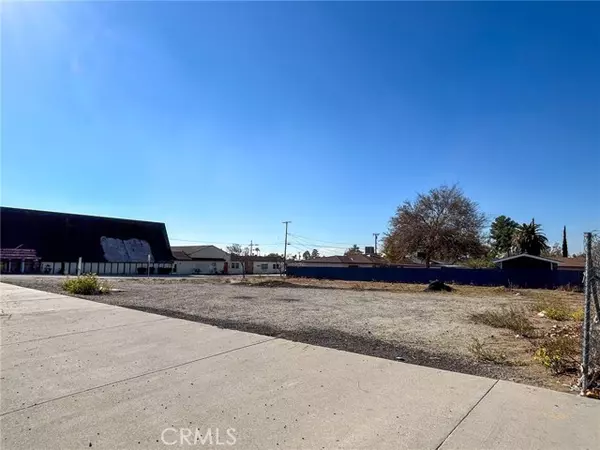 Fontana, CA 92335,9098 Sierra Avenue