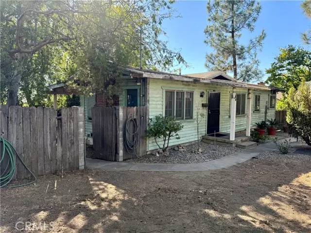 Altadena, CA 91001,344 E Las Flores Drive