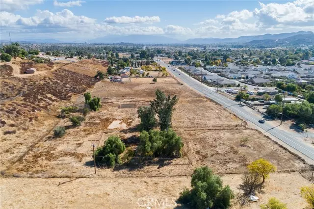 Wildomar, CA 92595,21026 Palomar Street