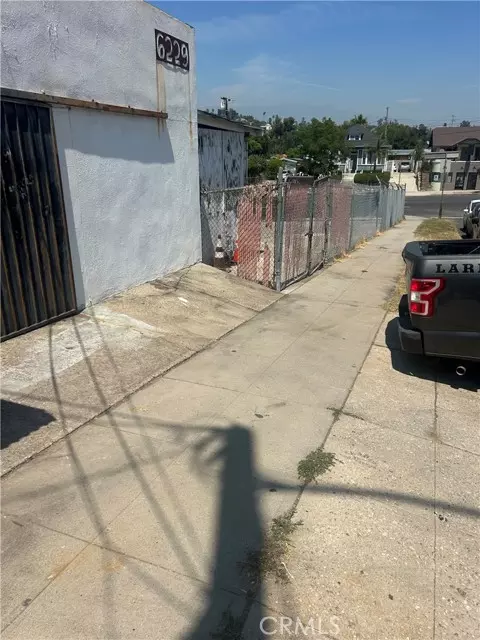 Los Angeles, CA 90042,6229 Outlook Avenue