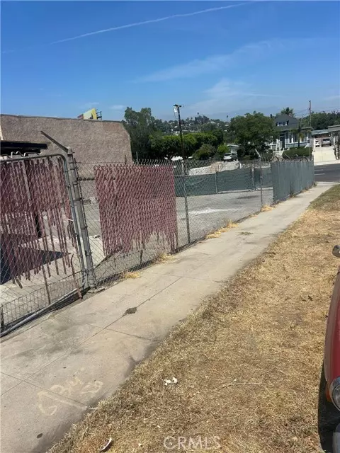 Los Angeles, CA 90042,6229 Outlook Avenue