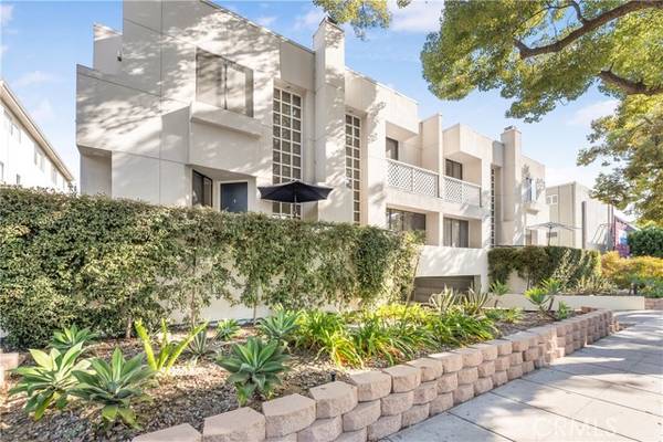 278 S Oak Knoll Avenue #3, Pasadena, CA 91101