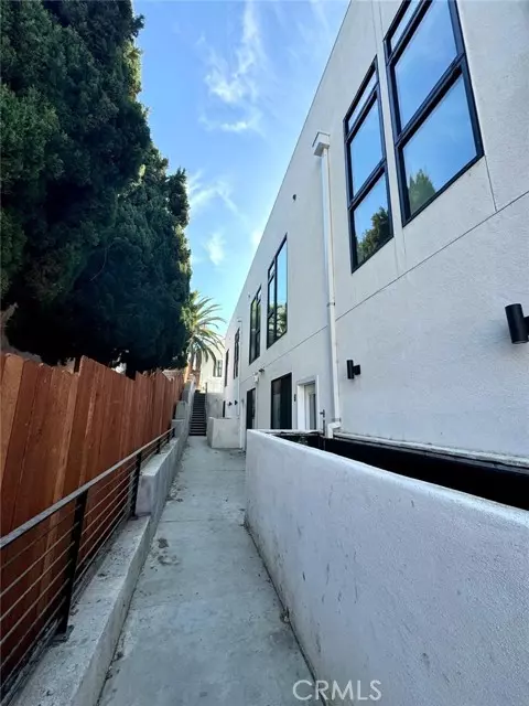 Los Angeles, CA 90026,1244 Innes Avenue #D