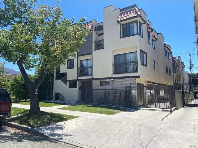 Glendale, CA 91201,1022 Irving Avenue #5