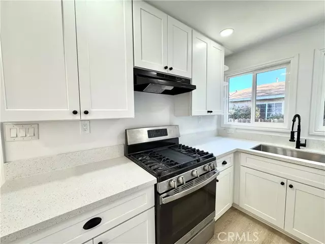 Corona, CA 92879,915 Quarry Street