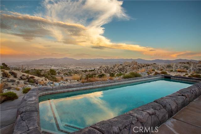 6185 Mirlo Road, Yucca Valley, CA 92284