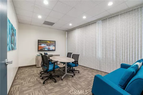 Covina, CA 91722,578 E San Bernardino Road