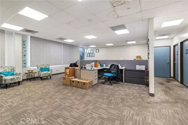 Covina, CA 91722,578 E San Bernardino Road