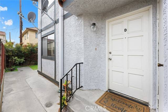 Alhambra, CA 91801,309 N 4th Street #D