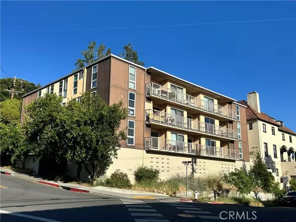 2 Panoramic Way #302, Berkeley, CA 94704