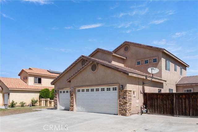 945 Newport Drive, San Jacinto, CA 92583