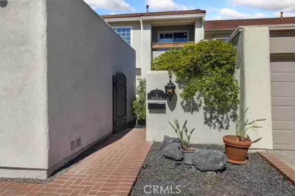 Irvine, CA 92612,6 Mandrake Way