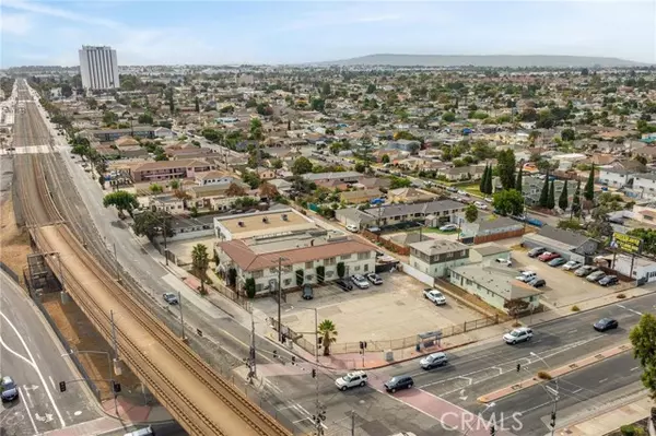 Compton, CA 90220,1011 N Willowbrook Avenue