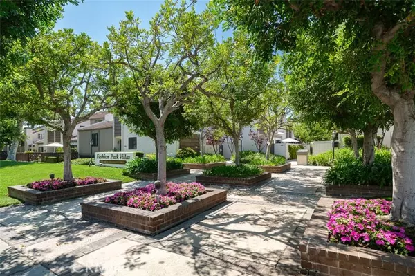 582 W Huntington Drive #L, Arcadia, CA 91007
