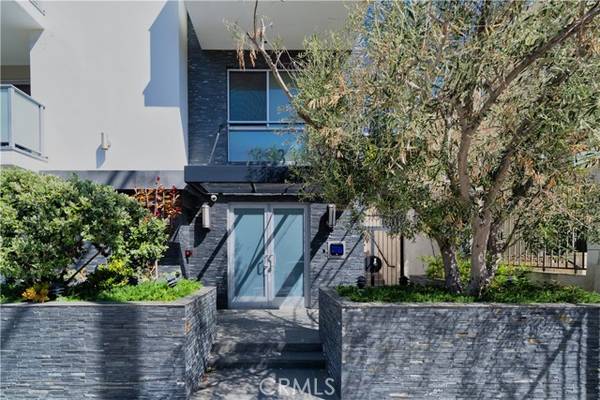 7133 Hawthorn Avenue #206, Los Angeles, CA 90046