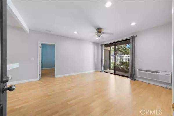 Lake Forest (el Toro), CA 92630,20702 El Toro Road #325