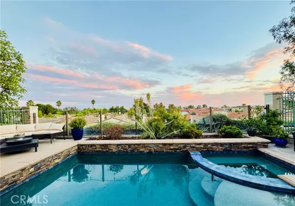 28 Bonita Vista, Lake Forest (el Toro), CA 92610