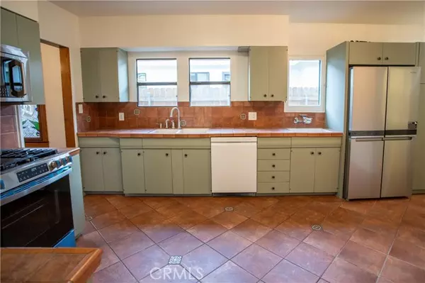 Pasadena, CA 91106,1080 S Los Robles