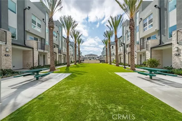 Anaheim, CA 92805,1407 w bushell Street