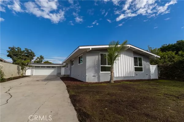 Santa Ana, CA 92703,413 S Poplar