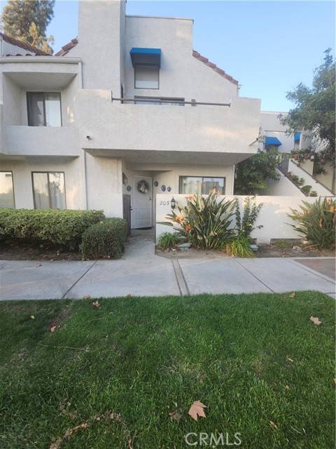 203 Park Shadow, Baldwin Park, CA 91706
