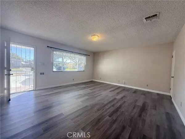 Lakewood, CA 90713,6127 Droxford