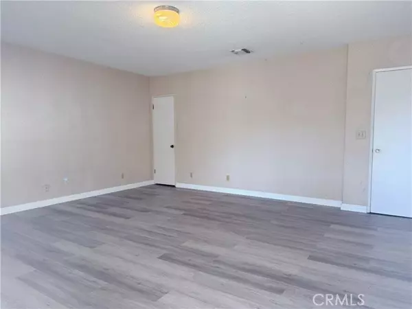 Lakewood, CA 90713,6127 Droxford