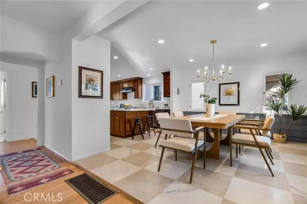 Glendale, CA 91202,869 Cumberland Road