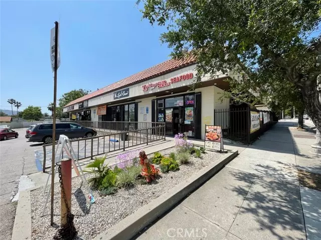 Pasadena, CA 91103,1361 N Fair Oaks Avenue