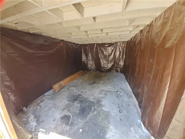 Los Angeles, CA 90031,2136 Keith