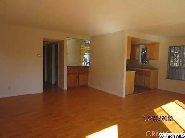 Los Angeles, CA 90065,3030 Valle Vista #1