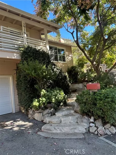 Los Angeles, CA 90046,1916 Weepah Way