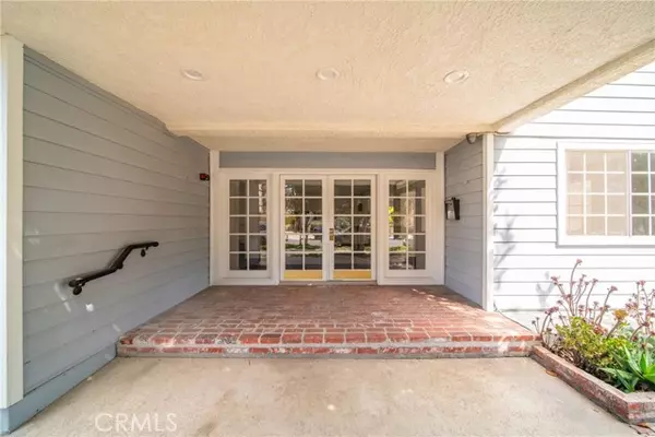 Pasadena, CA 91101,230 S Madison Ave #207