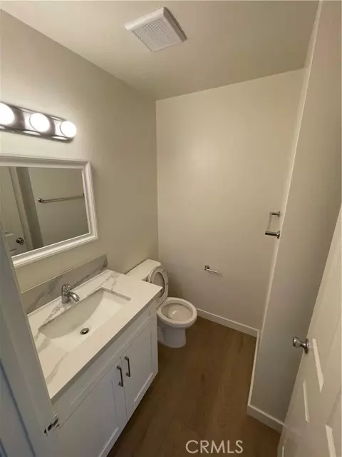 Glendale, CA 91206,621 N Kenwood Street #4