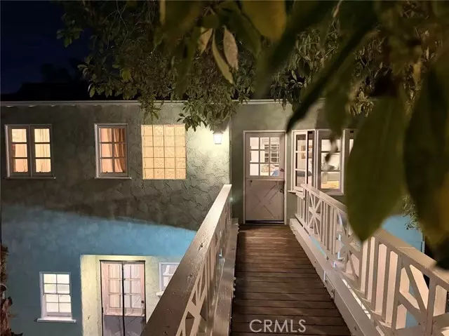 Studio City (los Angeles), CA 91604,12060 Laurel Terrace