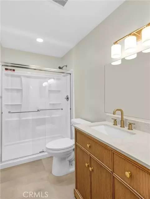 73 S Michigan Avenue, Pasadena, CA 91106