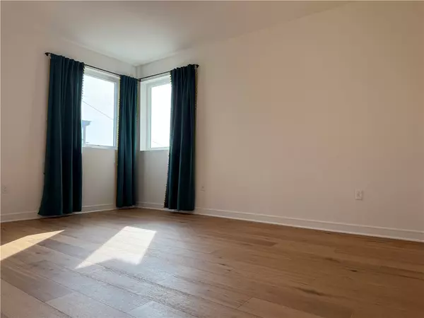 Los Angeles, CA 90012,1025 White Knoll