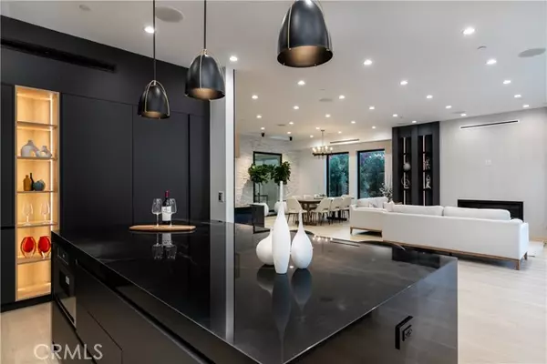 14935 Otsego Street, Sherman Oaks, CA 91403