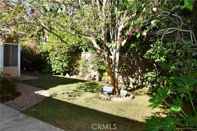 Sherman Oaks, CA 91423,5012 Mammoth Avenue