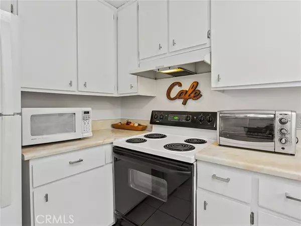 Glendale, CA 91208,2940 N Verdugo Road #307