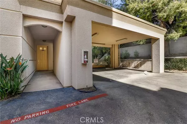 Woodland Hills (los Angeles), CA 91364,5220 Premiere Hills Circle #114