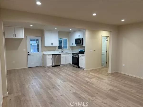 7879 Claybeck Avenue, Sun Valley (los Angeles), CA 91352