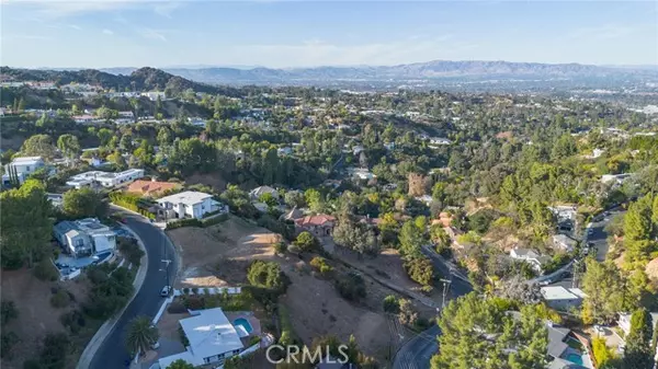 Encino (los Angeles), CA 91436,16652 Calneva Drive